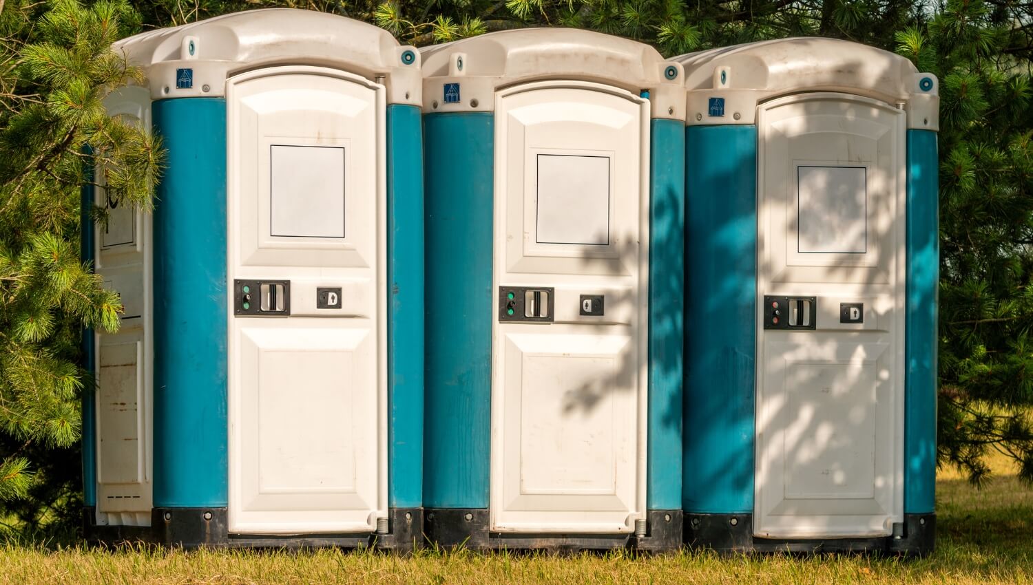 Restroom Trailer Rental Phoenix - Upscale Portable Facilities for Events & Weddings